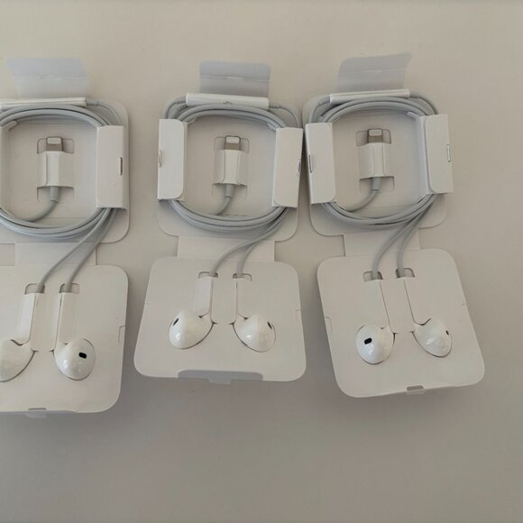 Headphones - Picture 4 of 6